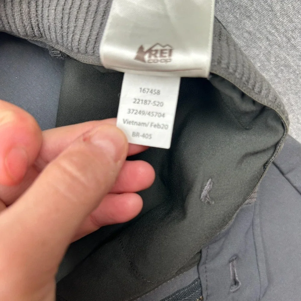 REI Co-op Flat Front Shorts Mens 34 Gray 9
